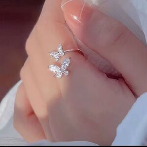 Elegant Silver Butterfly Ring